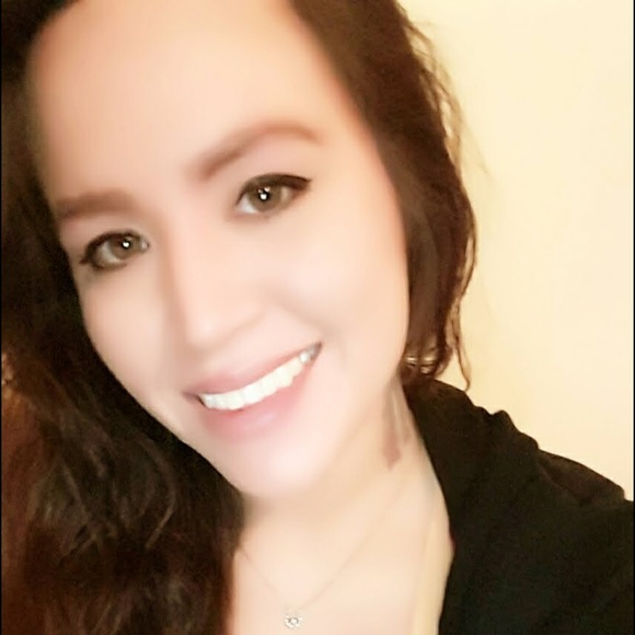 Meet your Posher, Sara - Picture 1 of 1